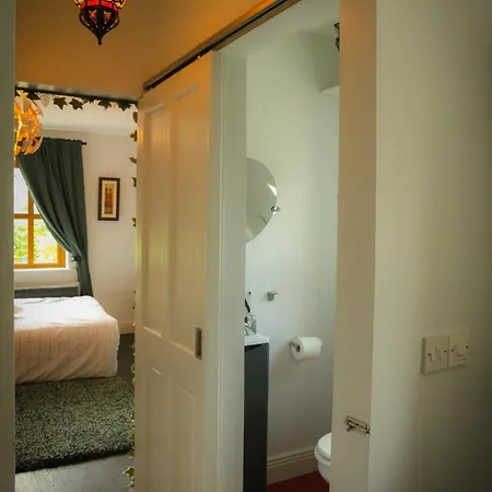 Family In Village Holiday home Killaloe